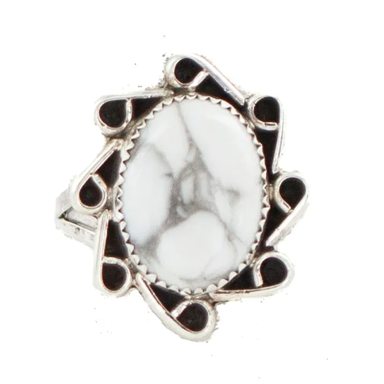Navajo .925 Sterling Silver Handmade White Howlite Native American Ring Size 9 1/2 13115-2 Navajo .925 Sterling Silver Handmade White Howlite Native American Ring Size 9 1/2 13115-2