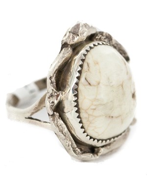 Handmade Certified Authentic Navajo .925 Sterling Silver Natural White Buffalo Native American Ring 18297-2