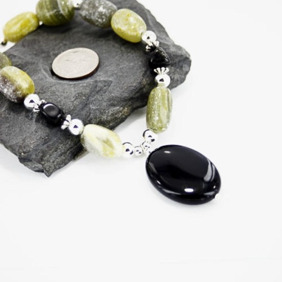 Certified Authentic Navajo .925 Sterling Silver Natural Green Agate Black Onyx Native American Necklace 15799-11